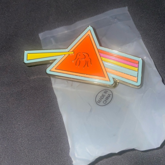 Drunk elephant pin - Picture 4 of 8